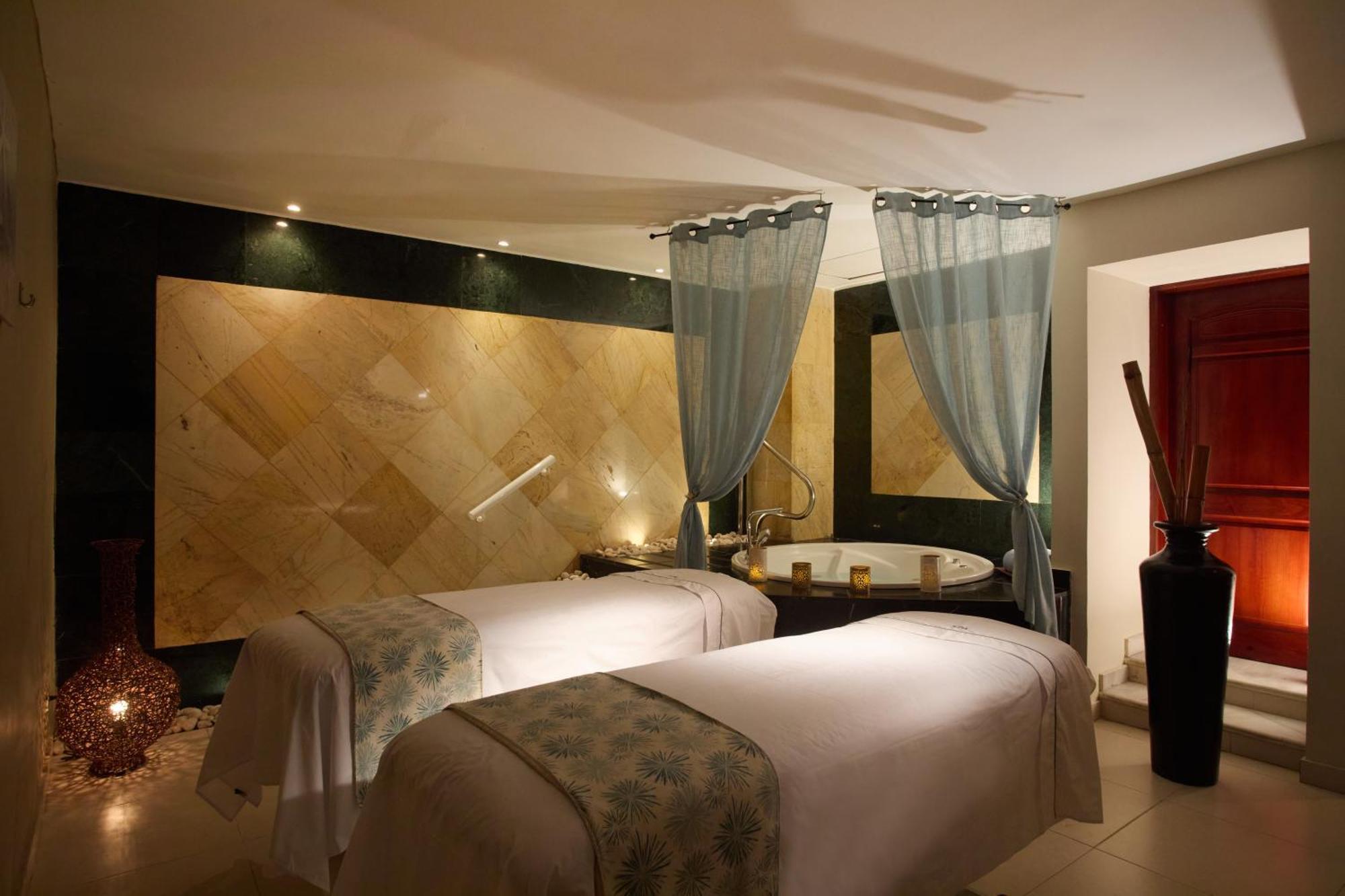 Bahia Principe Luxury Runaway Bay (Adults Only) Εξωτερικό φωτογραφία